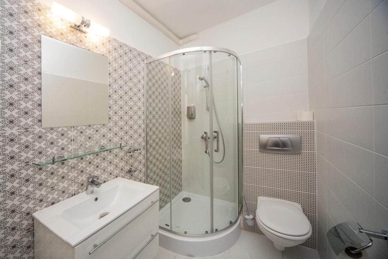 Cherry Apartman Eger Buitenkant foto