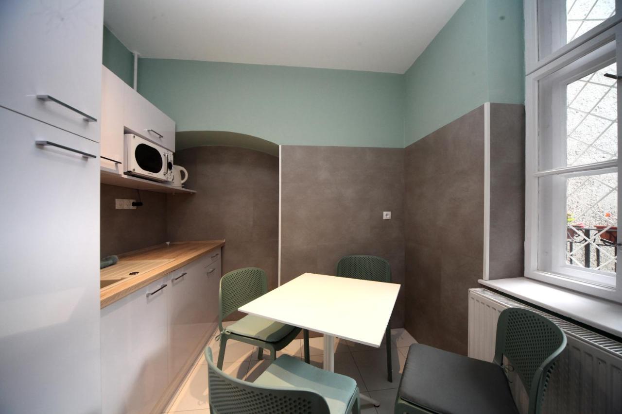 Cherry Apartman Eger Buitenkant foto